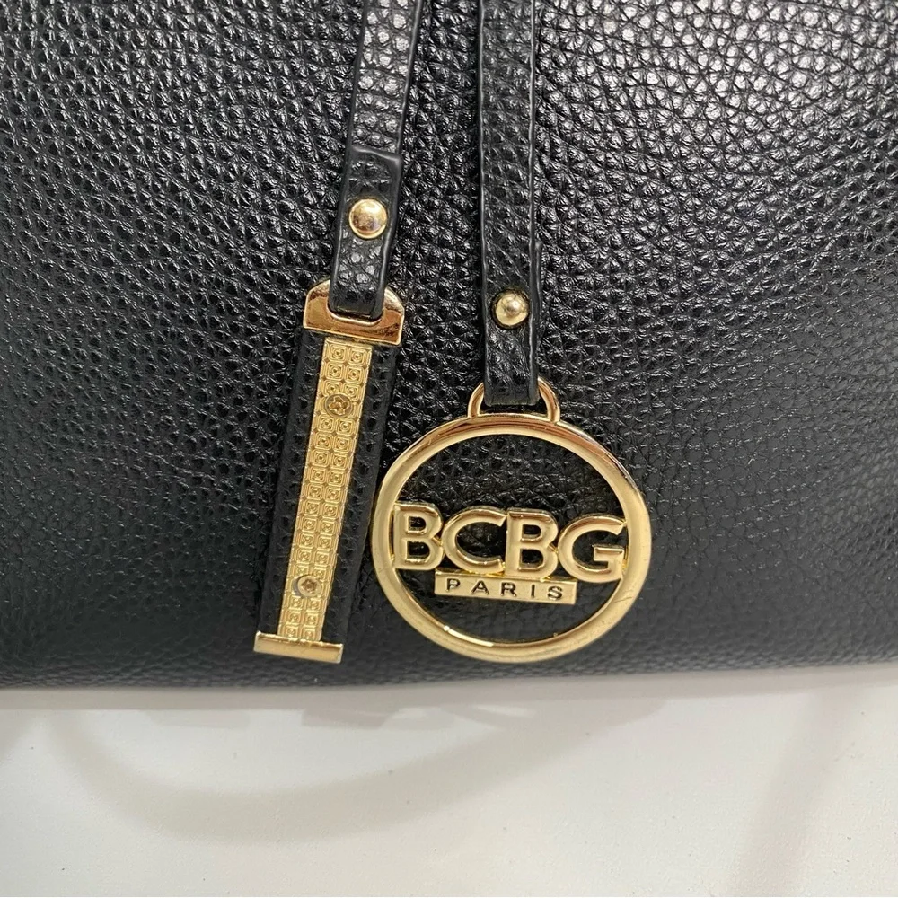 BCBG Paris Shoulder Bag Tote Vegan Pebbled Leather Gold Lock Charm + Extra Bag